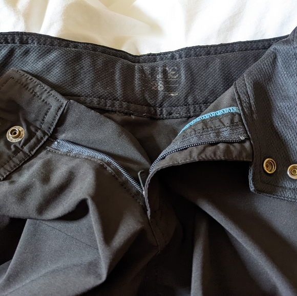 Dakine shorts - Picture 3 of 6